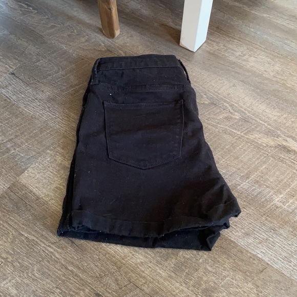 Back Jean Shorts - Picture 2 of 3